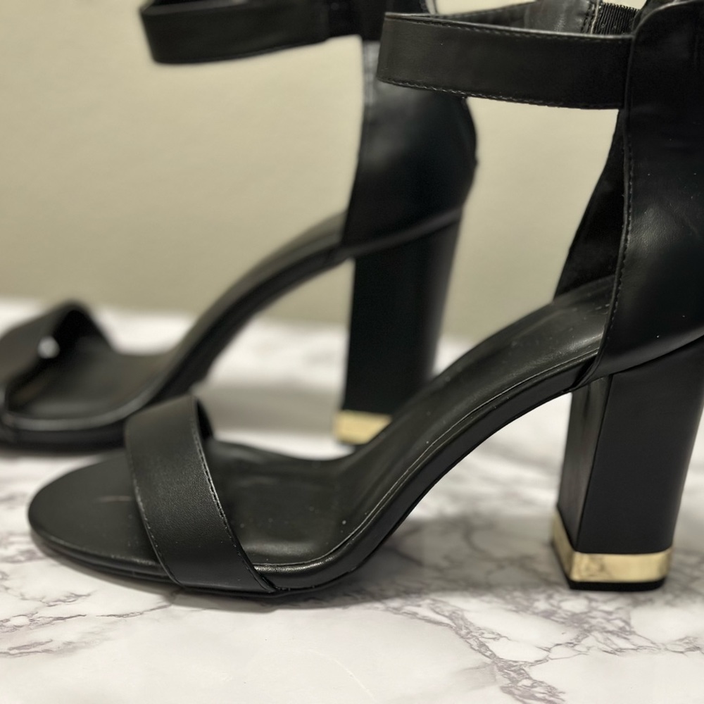 Black Chunky heel